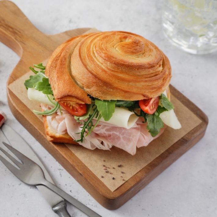 Croissant Bun Fully Baked 75 g forma espiral Delifret
